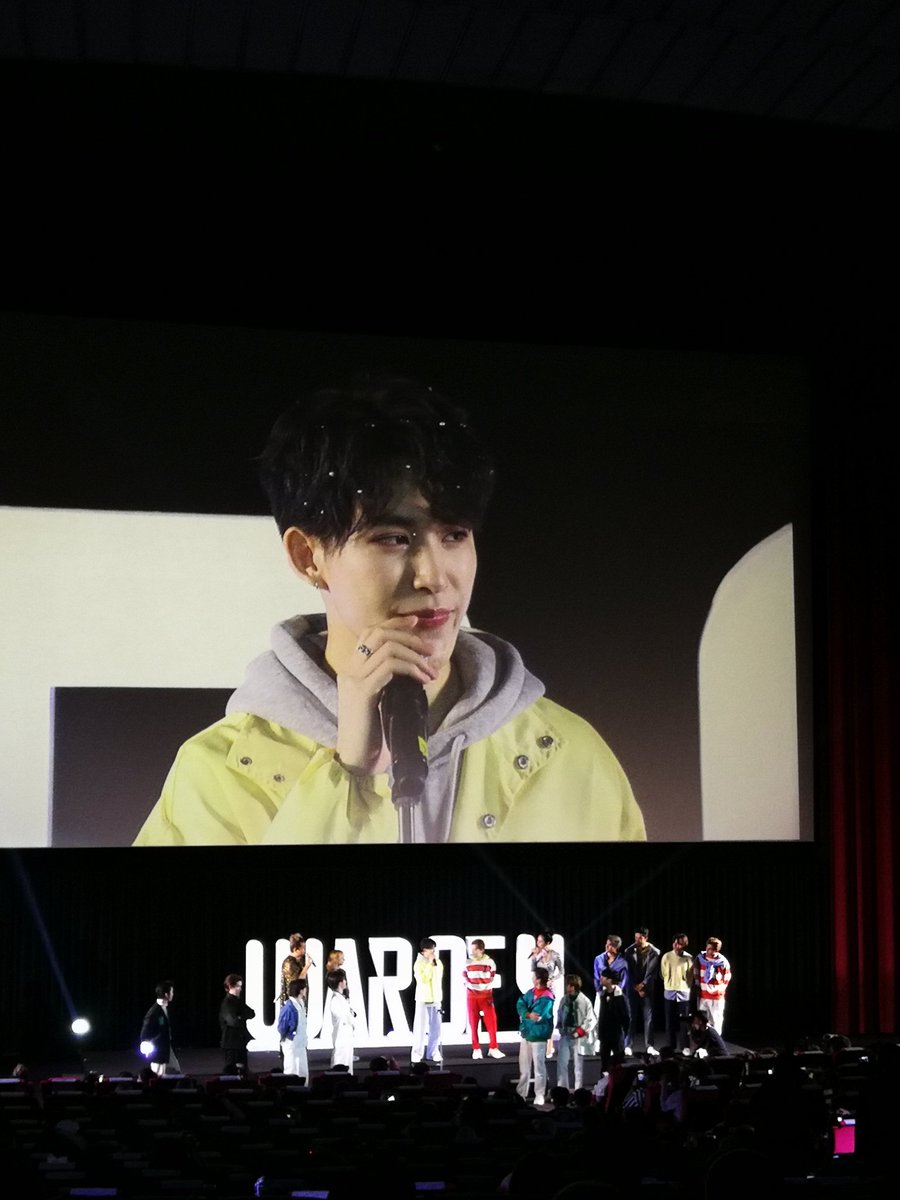 PStufe's tweet photo. "ตั๋วเขียวแปลว่าเดอะฮัค แต่ถ้าตั๋วน่าฮัก เปิ้นฮ้องตี้ฮักได้ก่อ" อี้ว่าาาาา 
#warofythefirstsecret https://t.co/zyKxMYf503