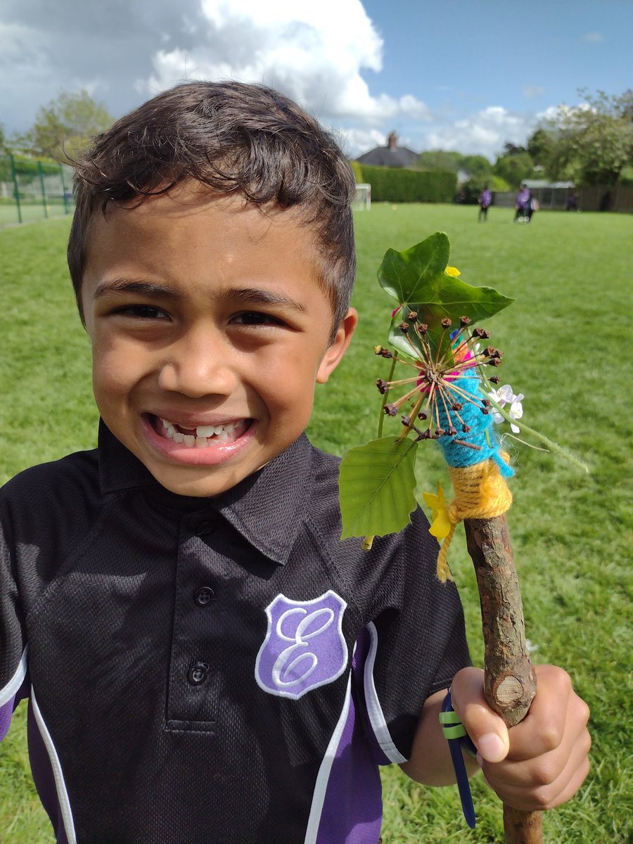 EPSForm2's tweet photo. @EPSForm1 and @EPSForm2 had a creative afternoon in Forest School making their amazing natural wands #EPSInspire @EPSHead https://t.co/noGAuSTyZw