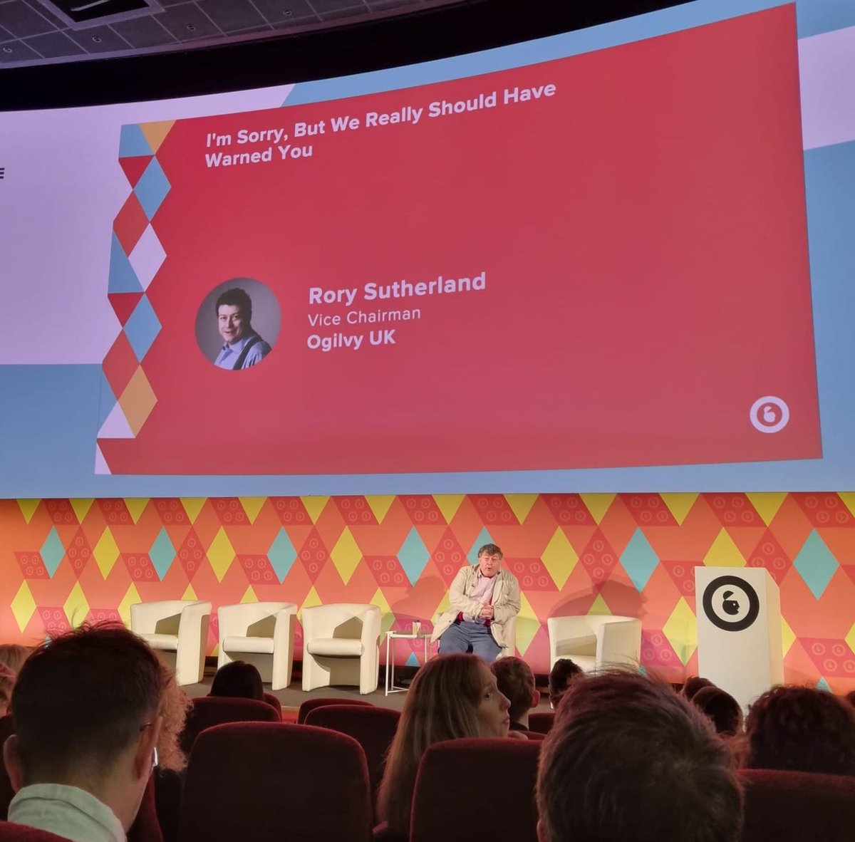 GoodLoopHQ's tweet photo. Some of our highlights from day 1 at Adweek Europe: @mmschocolate spoke about how they became the "streaming snack of choice" and @rorysutherland discussed how psychology influences the consumers' decision making. Can't wait for tomorrow!
#AWE2022 #AdweekEurope https://t.co/s1IP5sWehL