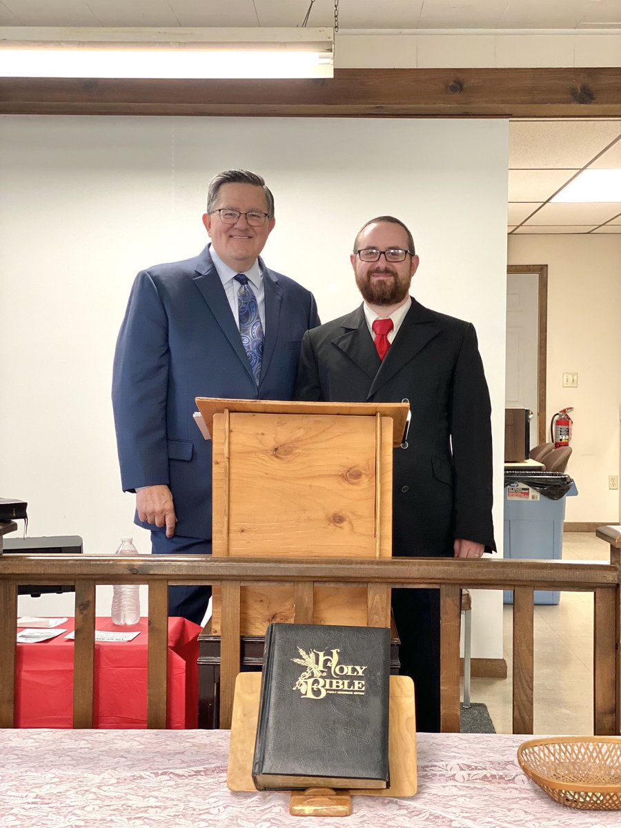 ddknickerbocker's tweet photo. Pastor Tim Cline North Tower BC Wellsville,NY. great meeting! https://t.co/fKuDNtdfHh