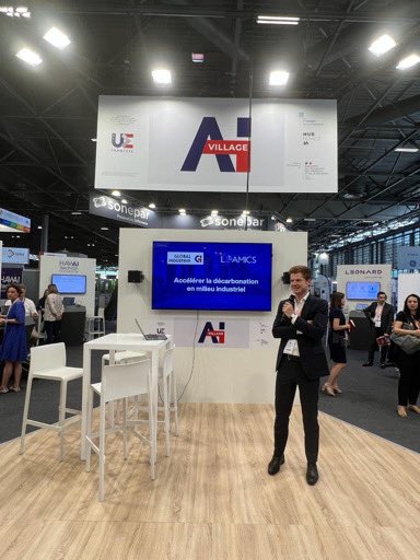 loamics's tweet photo. [EN DIRECT 🎥] Simon, Directeur Projet chez @loamics vous présente comment accélérer la #décarbonation en milieu #industriel sur le salon @Salon_GI 🏭 https://t.co/DqjVCC9ENC