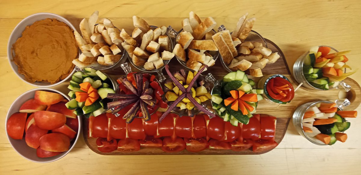 REAL School Budapest tweet media