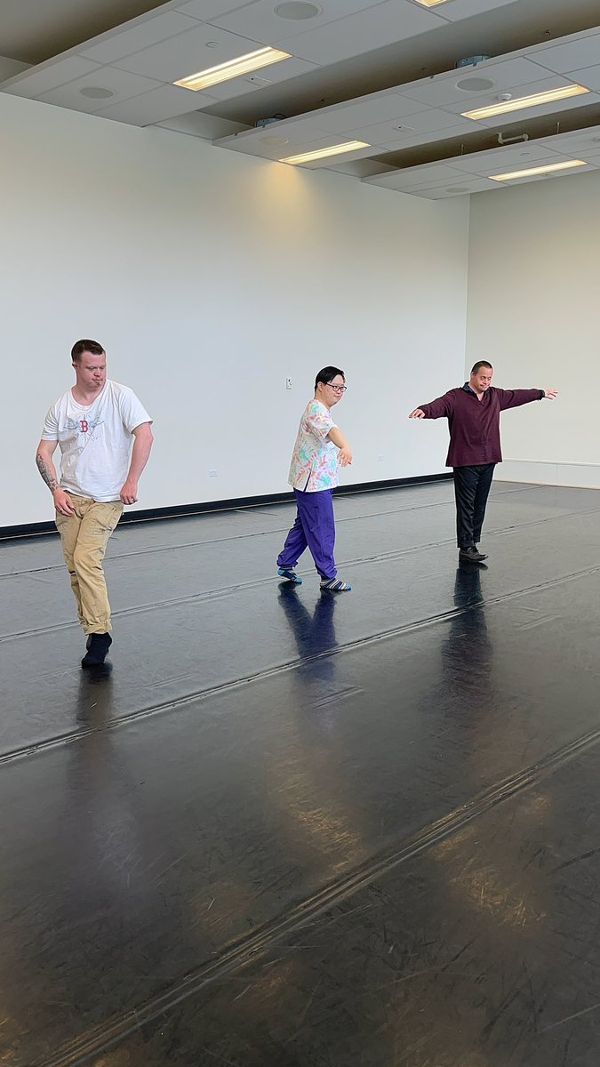 culturedevice's tweet photo. Improvisation classes with @daniel_vais with the fabulous artists of @accessartsca 

#dance #improvisation #improvement #class #NaAC #CalgaryStyle #CultureDevice #DisabilityArt #DisabilityCulture #Canada #movement #JustDance https://t.co/nga7RypfDe
