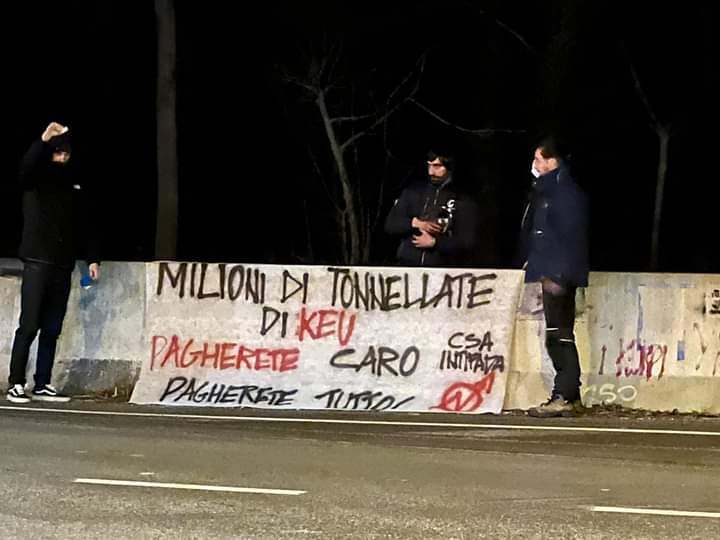AndreaBotti12's tweet photo. #Empoli Un anno di lotta contro il #keu aspettando la bonifica!! 
Il 15 aprile 2021 la magistratura svela l'affare #KEU.
Partecipiamo sabato 21 Maggio al #NoKeu Fest. Bonifica subito!
Basta veleni e mafiosi.
Il comunicato stampa del Csa Intifada @crempoli https://t.co/i0VsBGFqpU https://t.co/NBIkLhjqlX