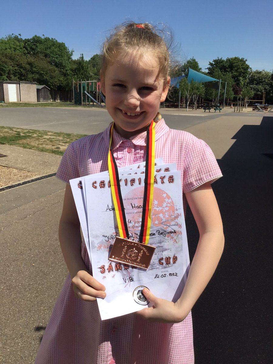 Burnham_PE's tweet photo. Huge congratulations to this young lady selected to compete in #Germany 🇩🇪 for her #karate club 👏🏻 👏🏻 👏🏻 🥉 in #kumite 4th in #kata Fantastic results #proudofourchildren #GoBurnham #hardworkpaysoff 🥋👍🏻😎 https://t.co/x3AjCMUhXX