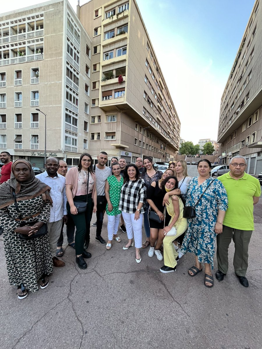 solangebiaggi's tweet photo. Hier soir nous avons lancé notre campagne pour les #legislatives2022 législatives de la 4eme circonscription des Bouches-du-Rhône. 
Nos équipes sont plus que jamais motivées à ne pas laisser notre secteur aux mains des extrêmes : ni extrême droite, ni extrême gauche ! #Marseille https://t.co/zgiZgskUzp