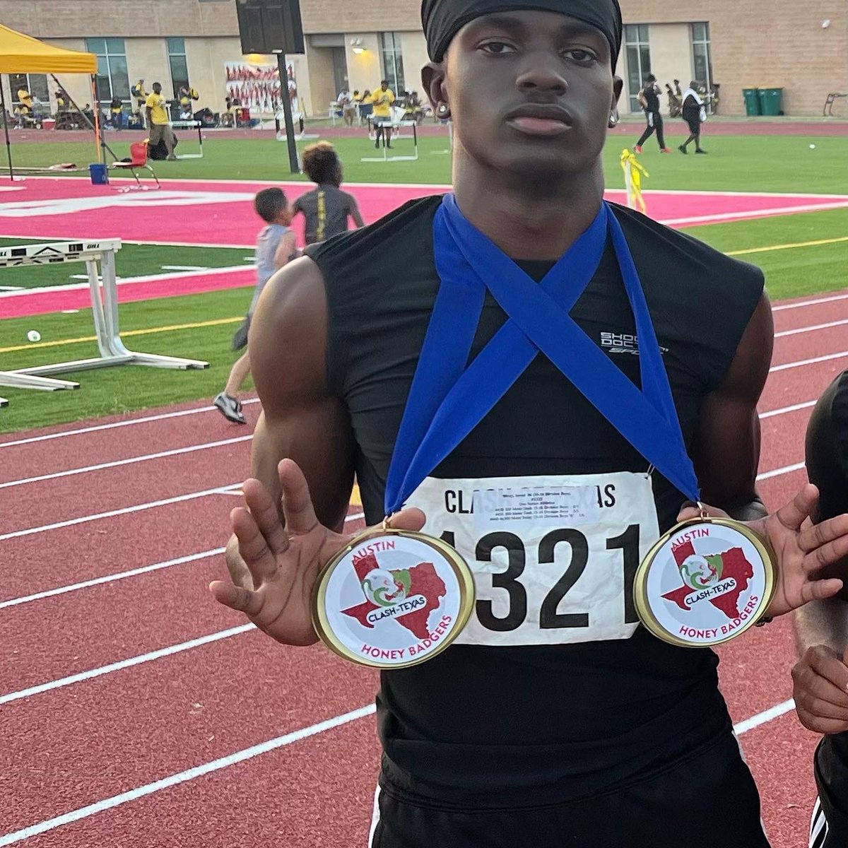 IsraelWray's tweet photo. @SK_Track_Field Came home with the dub💪🏾👹 https://t.co/lj6iUEGUKZ