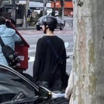 _6SJarchive's tweet photo. #육성재 #금수저 알바하는 성재라,,, 넘 신선하다 👀🤍 https://t.co/QELQA0oFMJ
