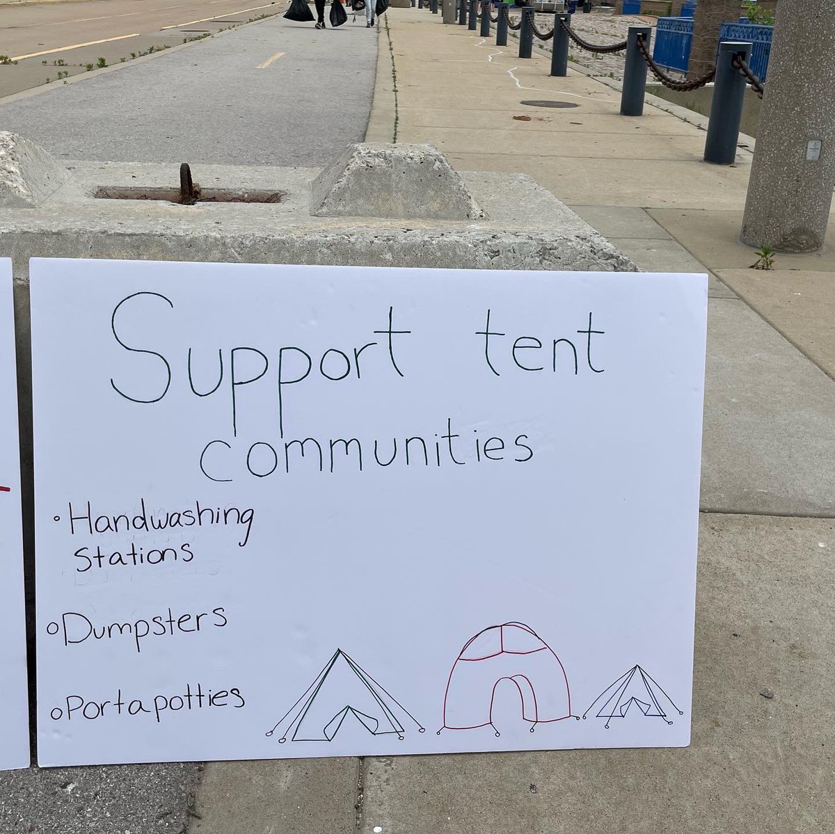STLwo314's tweet photo. #housingisahumanright https://t.co/EZp19Cpmgp