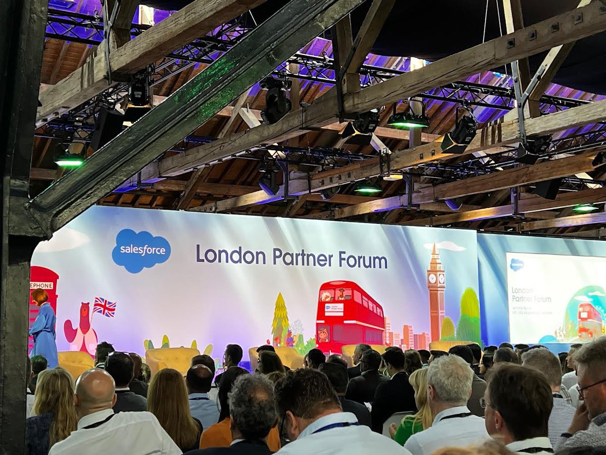 thecommerceteam's tweet photo. Having a great time with everyone with @SalesforceUK at the #salesforcepartnerforum in #London https://t.co/tIjUnAAhFv