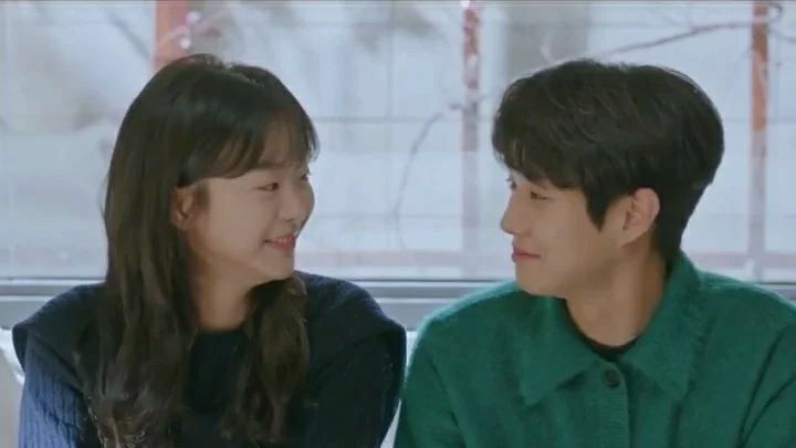 highschool ➡ lovers ➡ break up ➡ married couples ❤

looking at the same person forever. 

#OurBelovedSummer #KimDaMi #ChoiWooShik