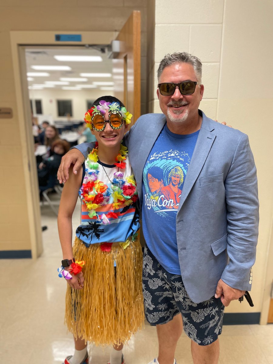 ClmsRaiders's tweet photo. Tropical Day at CLMS! https://t.co/C3XSuEkRwU