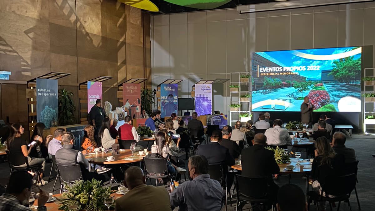 plazamayormed's tweet photo. #ConéctateConNuestrosEventosPropios. Hoy presentamos nuestro portafolio 2022, un nuevo capítulo encaminado al desarrollo de Medellín y Antioquia, donde contamos con importantes aliados como @AlcaldiadeMed y @GobAntioquia, quienes siguen apoyando y creyendo en nuestros eventos. https://t.co/N7akxLq3j3