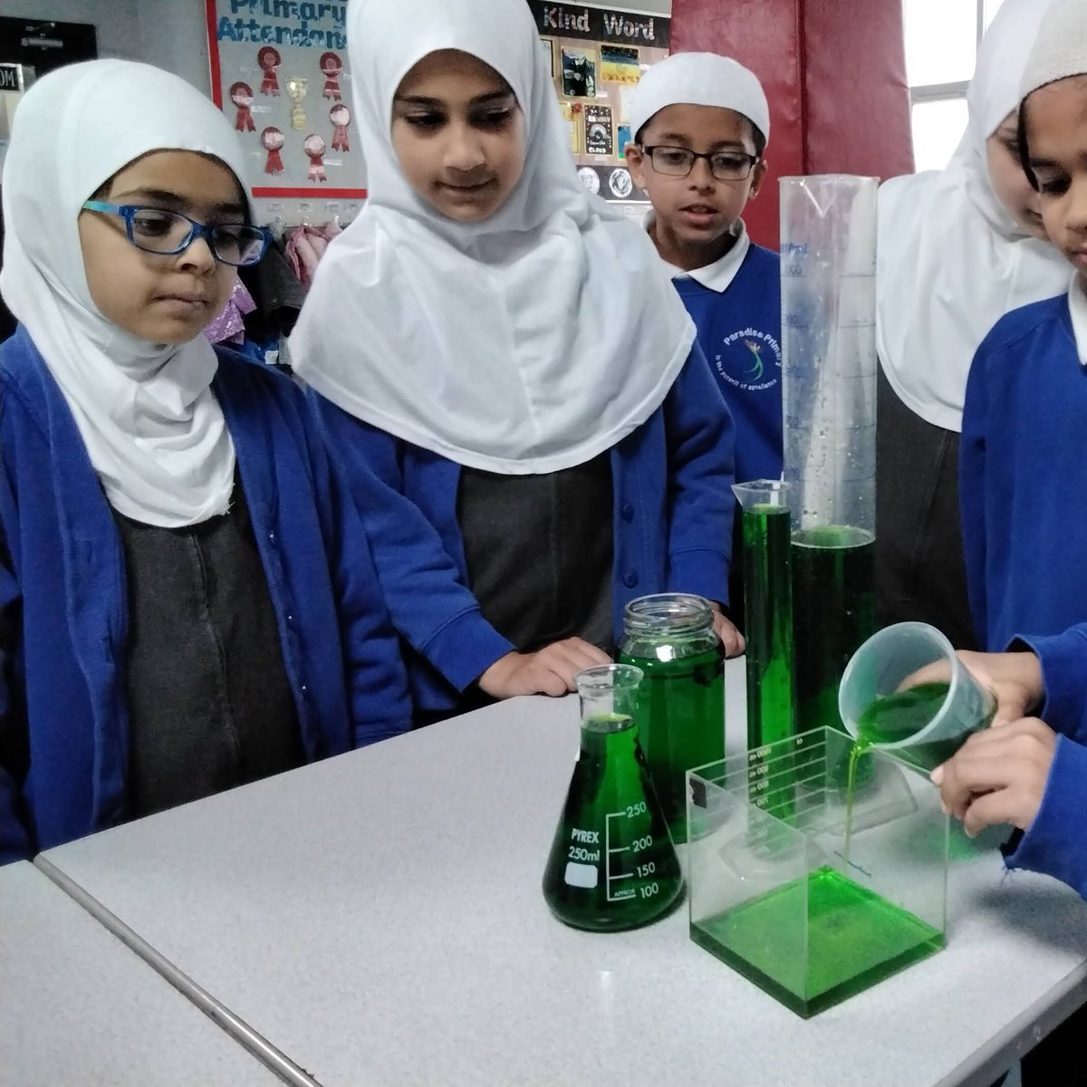 ParadisePrimary's tweet photo. Some interesting observations going on for Year 3's Measurement and Data topic in Maths. π§βπ¬ We have been estimating the capacity of different sized containers and looking at conversions between litres and millilitres. Super effort Year 3! π§ͺ
#conversions #year3maths #measurement https://t.co/qkq0rKsHuL