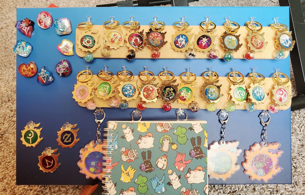 HanaeKariko's tweet photo. Some new #FFXIV stuff @Miyuki_VT and I have been working on will be sold at our table this Saturday at #minimicon !
We will be tabling together as @yozorastudios!

Sadly the minion blanket didn't get here in time but we have a small number of journals and pouches with the print! https://t.co/MnSvxJox6H