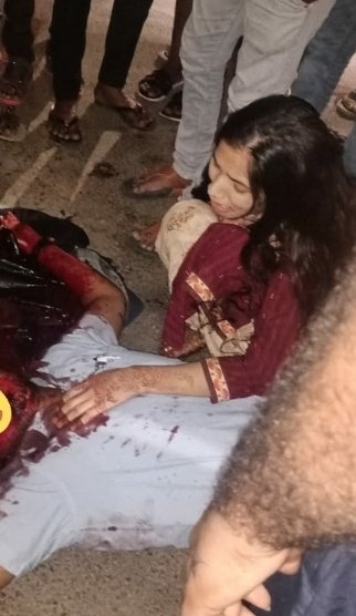 kanishksinghIN's tweet photo. हैवानियत की सारी हदे पार हो गई,आज जब हमारे भाई का कत्ल करदिया गया सिर्फ इसीलिए क्यूंकि एक मुस्लिम लड़की से प्यार किया।
हम रोज़ उनके हक़ के लिए खडे होते रहे उन्होंने एक बार उफ़ भी नहीं की और कत्ल कर डाला।
हैवानों को फ़ासी दो, पीड़ित परिवार को न्याय।
#JusticeForNagaraju https://t.co/iQa7ICOgQU