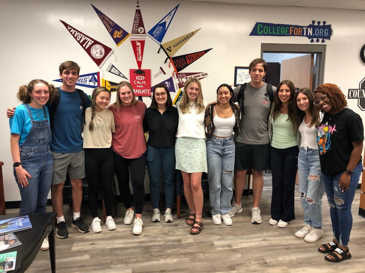 Gonna miss these young professionals that helped to keep our office running this year! #learninglifeskills  #onceapatriot #ohscounselingaidesclassof22