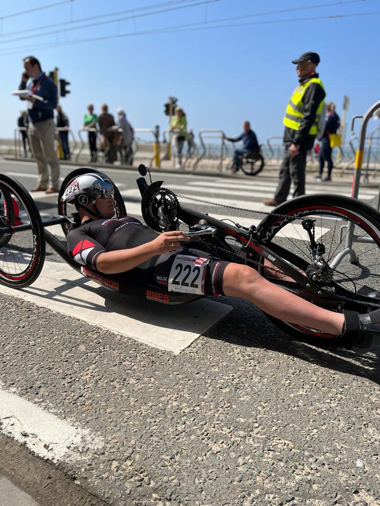 Wanneer na een zwaar motorongeluk je revalidatie een hobby wordt en als die hobby dan je passie wordt. #proudcoach <a href="/ParanteePsylos/">Parantee-Psylos vzw (volg ons verder @GsportVL)</a> <a href="/uci/">UCI</a> #paracycling