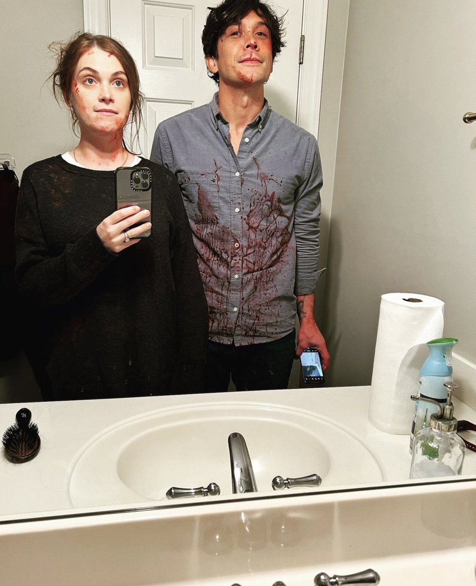 morley_updates's tweet photo. 📸 PHOTO | “Three years ago we stood atop a big green mountain and said “I do” to a life of loving one another. So much has happened in those three years. Fires burnt through our homeland, a pandemic shut down the world, and we had a beautiful baby boy. https://t.co/Hh4pqVF8hq