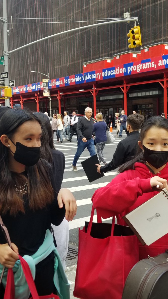 sillbaram's tweet photo. I'm proud of my girls_  Caroline &amp; Katie! 
They played a great concert at Carnegie Hall for MYO last Sunday.  I thank the two teachers who always encourage and help them achieve their achievements_ Ms.Marcus &amp; Ms.McGrory ! 

 @IslandtreesMMS  @IslandTreesHS @msmarcusmusic https://t.co/NqSJg0iT0l