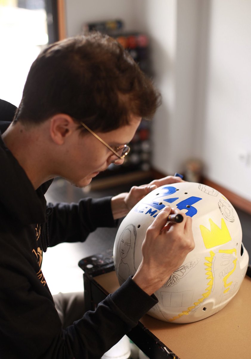 PipoDerani's tweet photo. 🎨 Happy to show my Art Helmet for Le Mans 24 Hours painted by Pop Artist Jisbar! This helmet will be auctioned after the race and all the proceeds will go to GRAACC Hospital to help kids who are fighting against cancer in Brazil 🇧🇷 Stay Tuned for auction details! 🙏🏻 https://t.co/A4EFldo7ws
