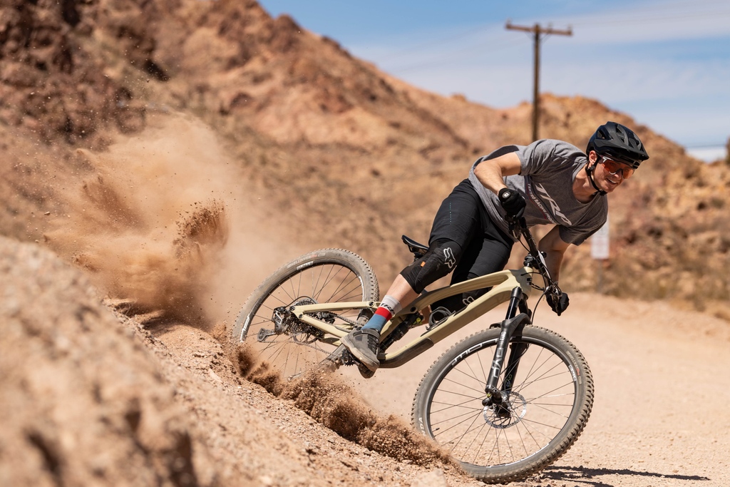 NoTubes's tweet photo. Joey Foresta is out here destroying berms on his #flowEX3 wheelset! The Flow EX3's tiebeam triple cavity design resists dents and air loss during impacts https://t.co/22nxL7VRDk