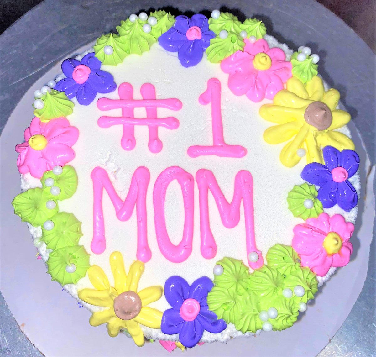 rutherforddq's tweet photo. Celebrate #Mom this year. Don’t forget to order your DQ Cake for #MothersDay &amp; show how much you appreciate her. Call 201 933-3990 or visit us at https://t.co/b4x6jm3eAj to order today. Place orders at least 24 hrs in advance. Limited stock is available instore for pickup. https://t.co/OzGwhdPB14