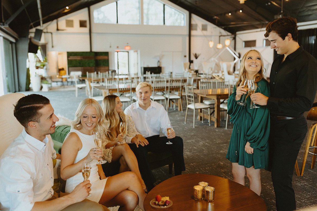 TheElmEstate's tweet photo. We're just 11 days away from our Engaged Open House at The Elm Estate! If you or someone you know recently got engaged, you’re invited! Check out our IG page for more info ✨
https://t.co/arHmLwzOS0 https://t.co/nDBTzL3QXV