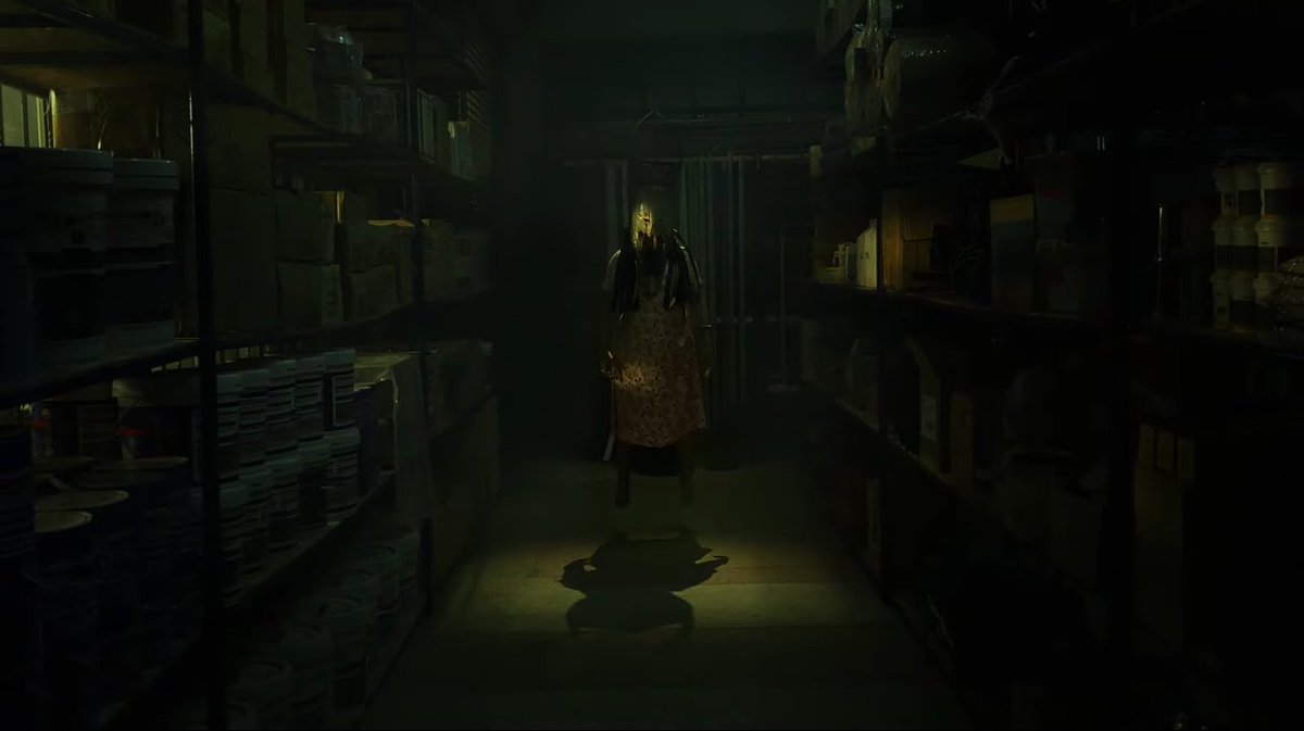 Jubphitnang's tweet image. [เธรดสั้น] Apple เพิ่งปล่อยหนังผีสั้น #ผีตามคน ออกมา ซึ่งถ่ายโดยใช้กล้องจาก iPhone 13 Pro ทั้งเรื่อง ซึ่งกำกับโดยโอ๋-ภาคภูมิ วงศ์ภูมิ (ชัตเตอร์ฯ, แฝด, Homestay) โดยได้รับแรงบันดาลใจจากเทศกาลผีตาโขน จ.เลย ที่คำเพี้ยนมาจากผีตามคน เชื่อกันว่าผีนั้นจะเดินออกมาปะปนกับคนใส่หน้ากาก (1)