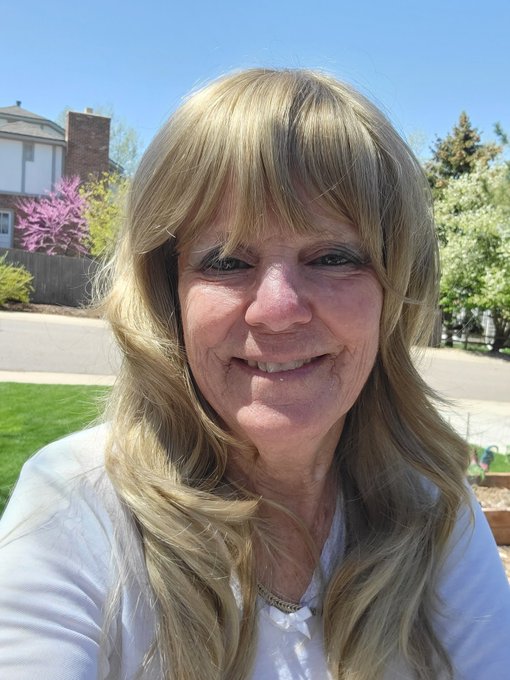Just got back from my walk in the beautiful Colorado weather https://t.co/YqvAvIiyLq