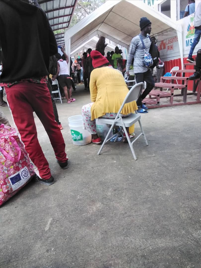 GARRHaiti's tweet photo. Avril 2022 : @GARRHaiti a observé 7,300 migrant-e-s haïtiens arrivant à la frontière en provenance de la #RD :
✅3 158 rapatriés
✅896 refoulés
✅3 246 retours spontanés
#rapatriements #expulsions #Républiquedominicaine #migration #GARRHaiti https://t.co/Iv1HE3xtTf