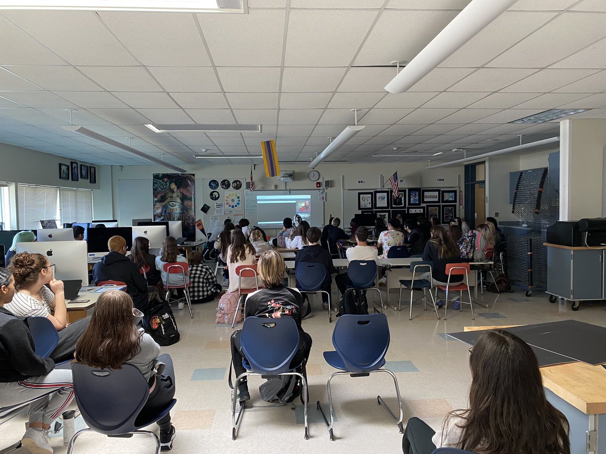 Thank you Mr. Cash for organizing this awesome live meet with Eric Wilkerson!  This packed room is enjoying hearing about life as a working artist. <a href="/LCSDFineArts/">LCSD Fine Arts</a> <a href="/LCSDOfficial/">Liverpool CSD Official - New York State</a>