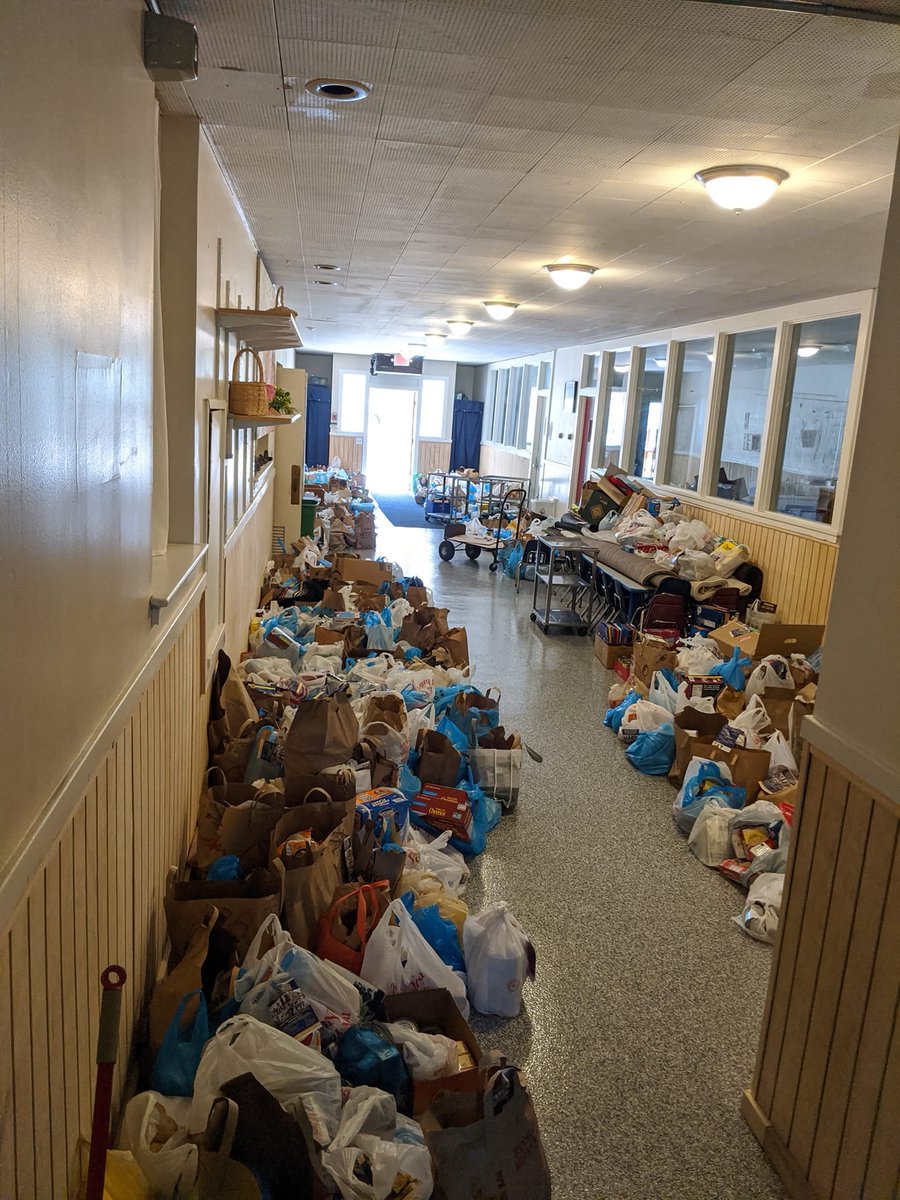 cle_uu's tweet photo. The “Unity in Community” Campaign is an initiative of Shaker Heights interfaith congregations, neighborhood groups, and local residents of the city to respond to emergency hunger and food insecurity. Find out how you can get involved https://t.co/ROCm9ua86w https://t.co/1zadwGz8wU