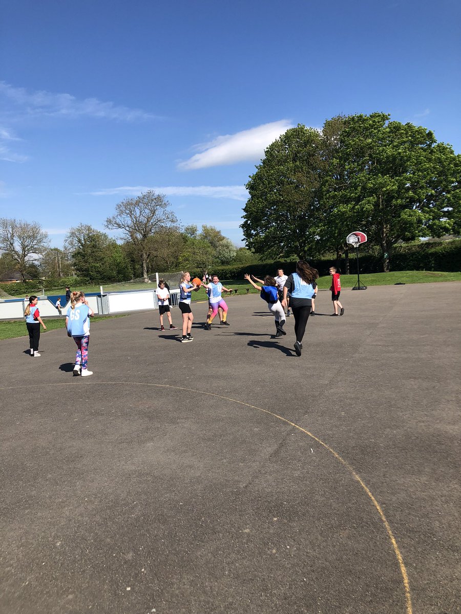 Amazing final in our <a href="/ExtendLAN/">ExtendLearningAcademiesNetwork</a> netball league. Locking recovering from 4-2 down to take the match to extra time, with <a href="/OldmixonPrimary/">Oldmixon Primary</a> eventually winning 8-5. We are so proud of them all