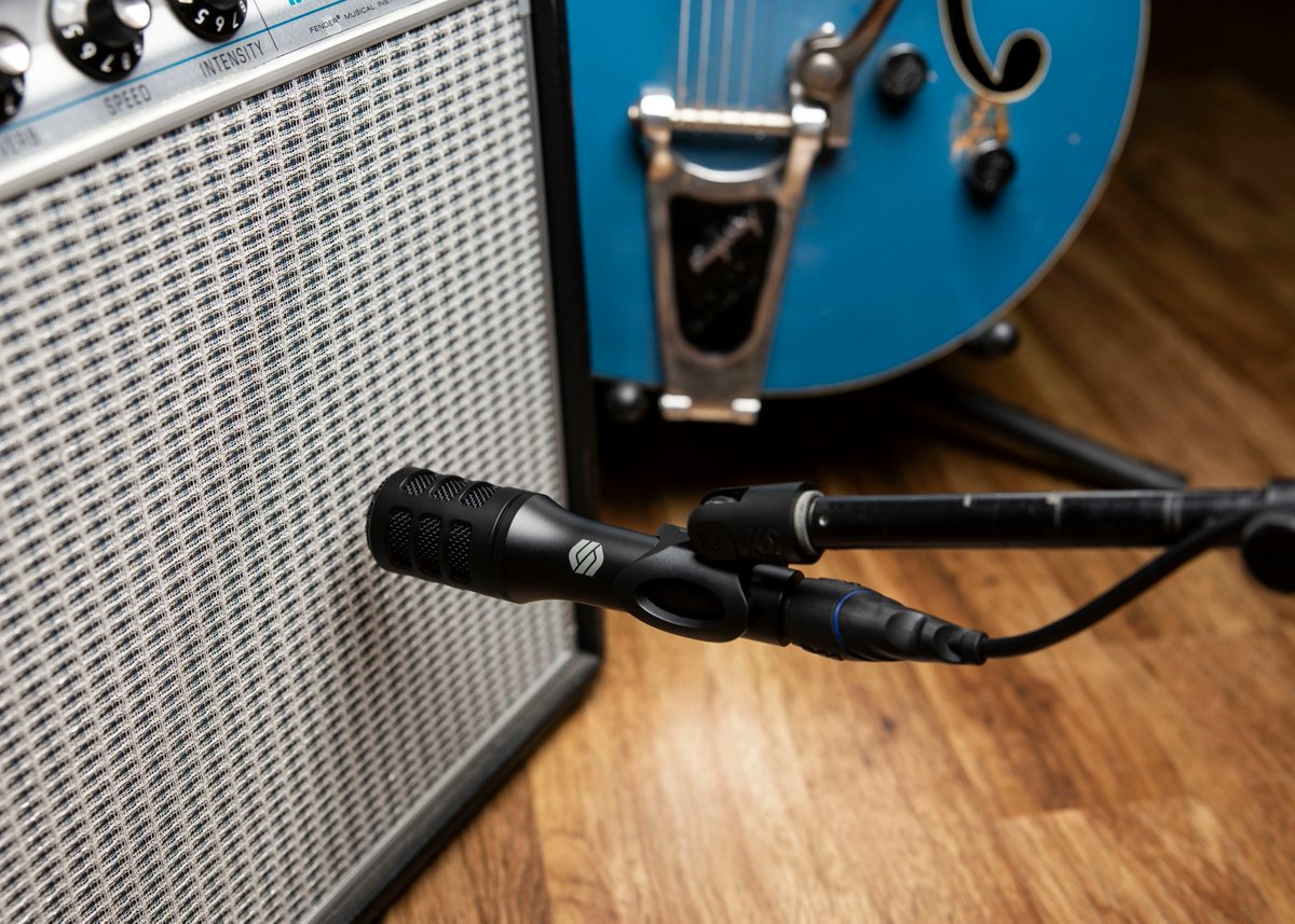 guitarcenter's tweet photo. Mic check. The @SterlingMics P10's custom-tuned capsule delivers crafted mid-range and high-frequency detail perfect for throwing on a cab or combo. 

Get yours: https://t.co/KFuwOH3Yk6 https://t.co/ek51mxnHUO