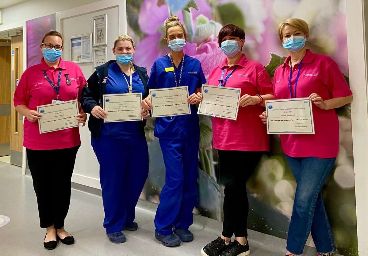 GinaMansell3's tweet photo. Happy international day of the midwife !!! BHNFT, spreading the love, thank you midwife, wheel of fortune, LMNS goodie bags, cakes, tombola, amazing team. #PMAteam 
@LJS_pence @GinaMansell3 https://t.co/ov6VDHSV7I