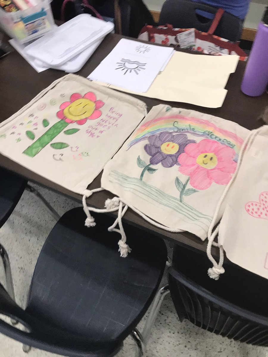OrlandoKristie's tweet photo. #RMService club partnered with Soul RYEders to make tote bags for kids attending camp Kasem! Thank you to our modified coaches for bringing athletes to join in! We made over 50 bags! https://t.co/xS8qjA4y2E