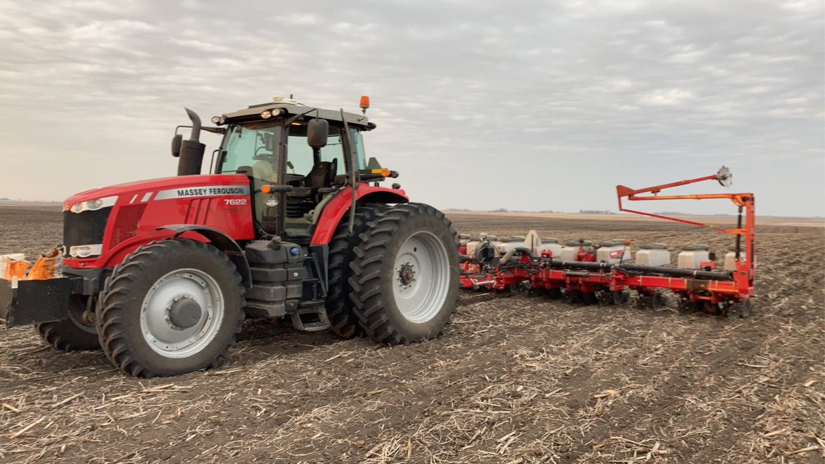 mattwj1's tweet photo. @SiekerSales @NewAgSupply AG Leader seed tube module and auto steer. https://t.co/VlmiYdeH7M