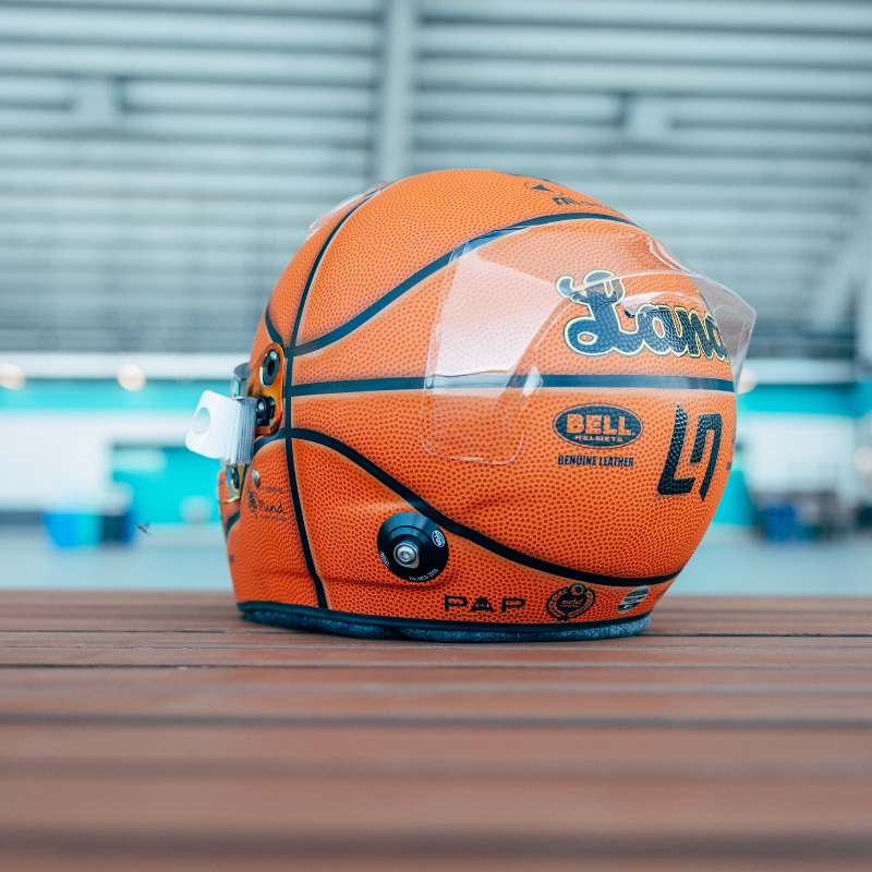 LN4's tweet photo. Who's already ordered their @LandoNorris mini basketball helmet? 🏀🔥