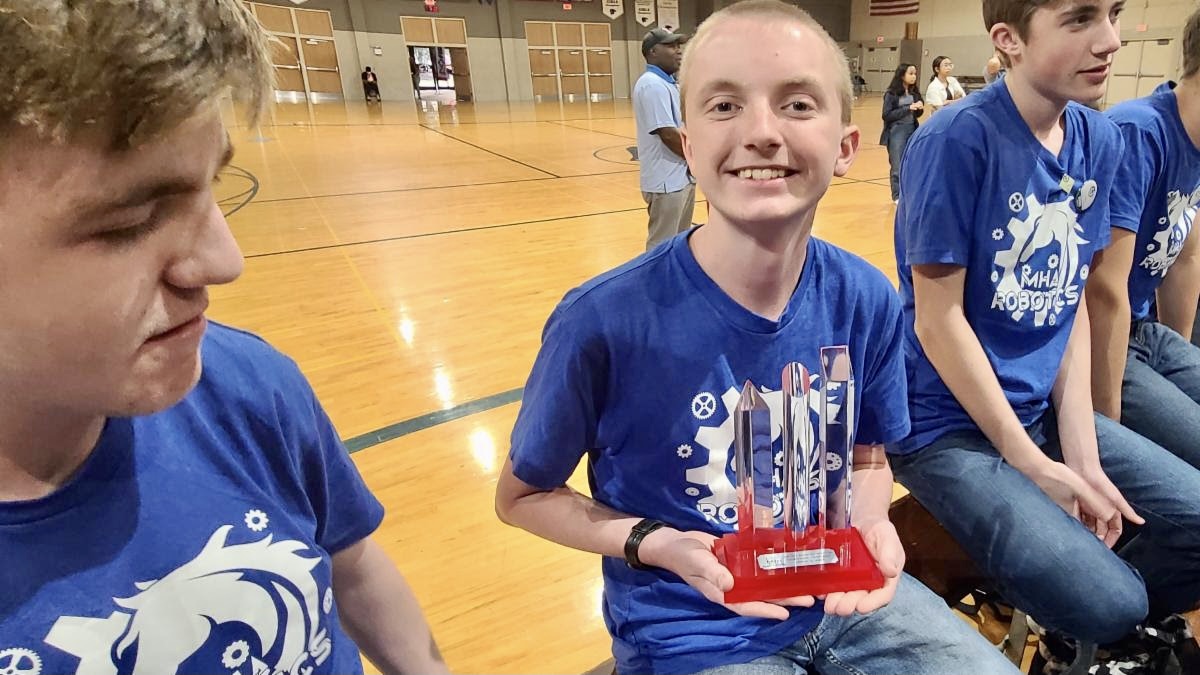 RockyConfe's tweet photo. MILE HIGH ACADEMY ROBOTICS TEAM SCORES BIG IN FLORIDA

RMCNews with Rebecca Berg – RoboStangs, the robotics team from Mile High Academy, won second place at the First Tech Challenge Adventist Robotic league competition at Forest Lake Academy in Florida.

https://t.co/1LAuPoeyOB https://t.co/2YTt5JrglQ