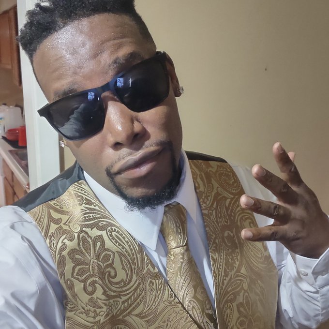 Happy bday to me https://t.co/OQn8nITyEg<a href="/tag/vivavideo"class="tags"><span>#vivavideo</span></a>