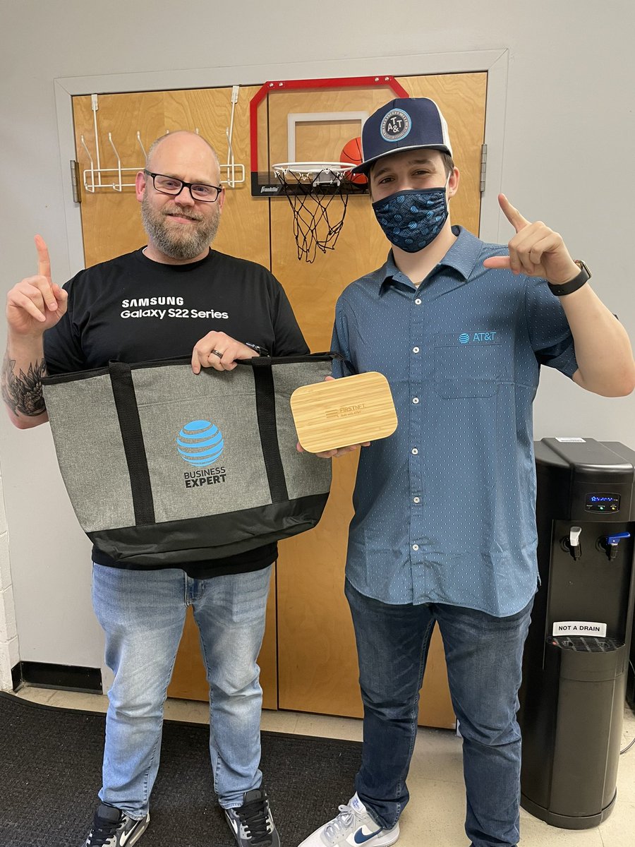 bmoney9293's tweet photo. Huge shoutout to these guys! We got @McNeely_M with the first BizExpert under @kuhn3 and @GeninKing412 achieving FirstNet Expert both within Q1! Now let’s get them that fast start bonus and double dip the rewards! 🧨🔥🚀 #OHPA https://t.co/wEHbMRgnEV
