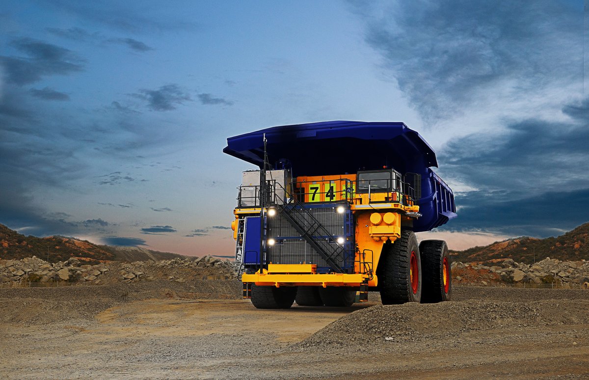The first images of the finished <a href="/AngloAmerican/">Anglo American</a> #nuGen #hydrogen &amp; #battery-powered mining haul truck, set for official unveiling tomorrow at #Mogalakwena platinum mine, South Africa. Congratulations to Anglo &amp; collaborators inc <a href="/FirstModeHQ/">First Mode</a> &amp; <a href="/ENGIEgroup/">ENGIE</a>! bit.ly/3Flg9tl
