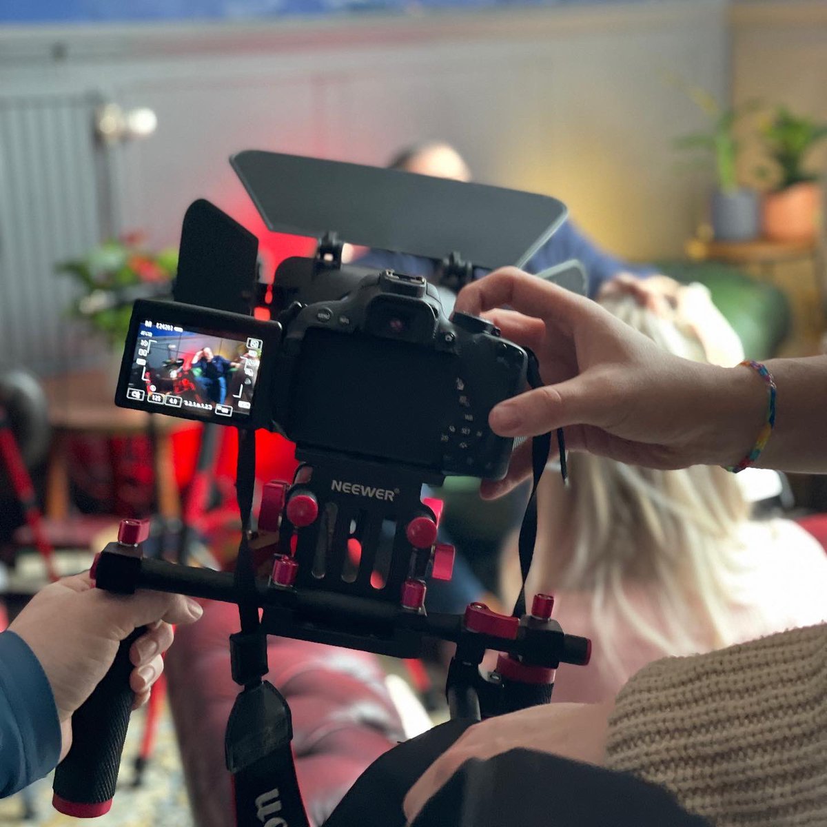livartsbar's tweet photo. Earlier this week we played host to @_IgniteInsights interviewed @tonyshoey the extremely talented writer of the BBC hit series ‘The Responder’. 🎥 It was wonderful to hear Tony’s insight in to writing, his future projects and so much more. We can’t wait to see the interview. ❤️ https://t.co/E3ve7uXNLx