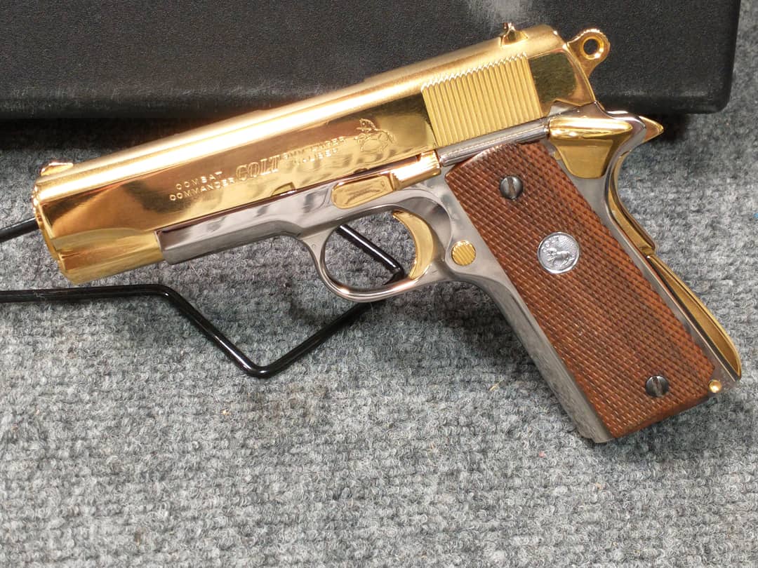 LA_Cerakote's tweet photo. This Customer wanted Thier 1911 to pop. So We Nickel coated the frame and gold plated the Slide, barrel and controls. This pistol looks Amazing. #gold #goldplated #1911 #custom1911 https://t.co/gr17Ne6axk