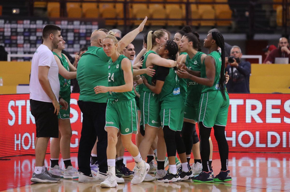 HellenicBF's tweet photo. A1 Γυναικών: Ολυμπιακός-Παναθηναϊκός 76-81 (τελικό)
#1stFinal 🏆
#HellasBasketball
#womenbasketball
#olympiacosVSpanathinaikos https://t.co/KpsfrqRBYU