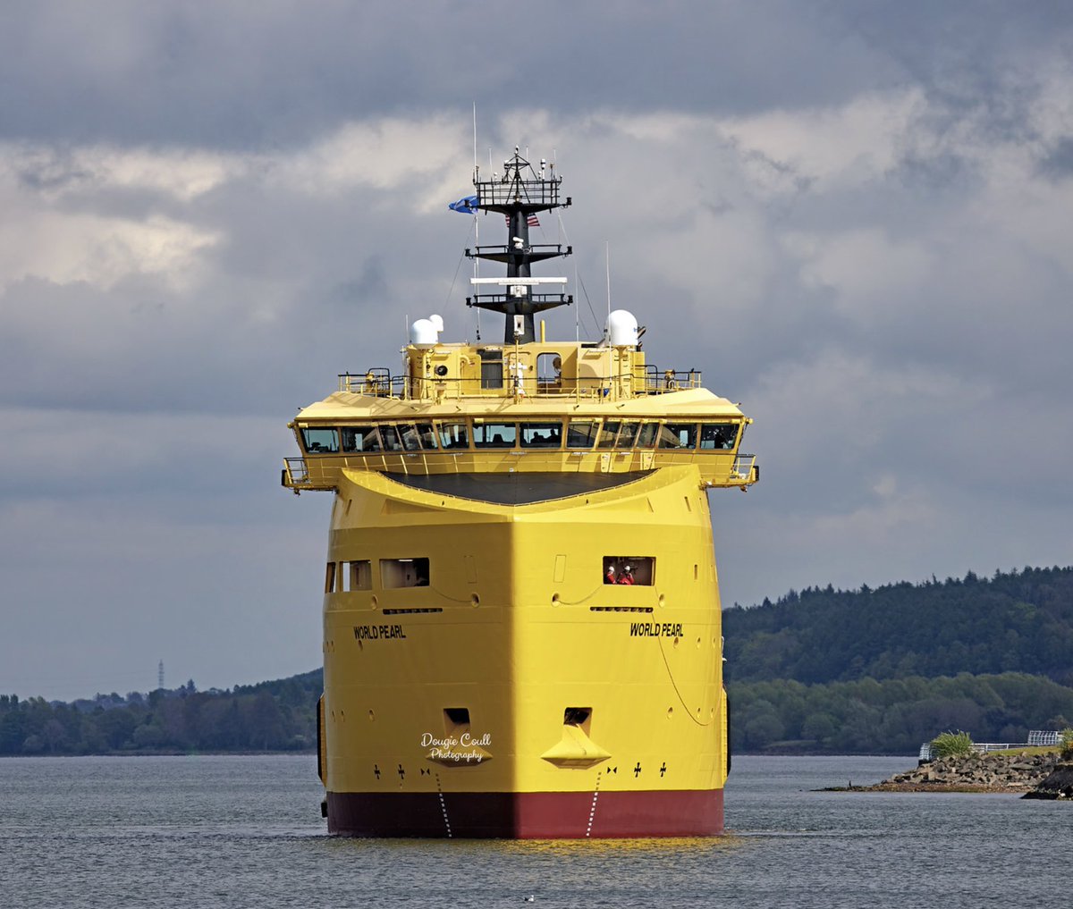 DougieCoullPix's tweet photo. Few from today - World Pearl.
#riverclyde #inverclyde #greenock #shipping #worldpearl #supportship #shipsinpics https://t.co/EcuMQGHgbr
