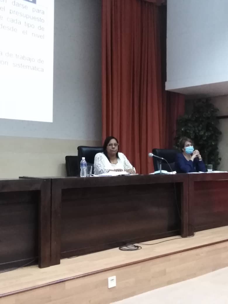 DGulbone's tweet photo. #CubaMined continúa el Seminario de Preparación a directivos y funcionarios con temas importantes para elevar la calidad del proceso educativo.  #Cuba #CubaVive https://t.co/Hu8IqWkdCQ