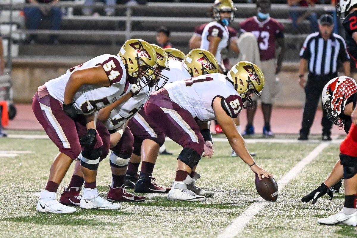 LosFresnosFB's tweet photo. Falcon 🏈 Camp spots are filling up and Day 1 (May 31st) is just a few weeks away!  Don’t miss out…Sign up now! https://t.co/5u2DzZbMIL