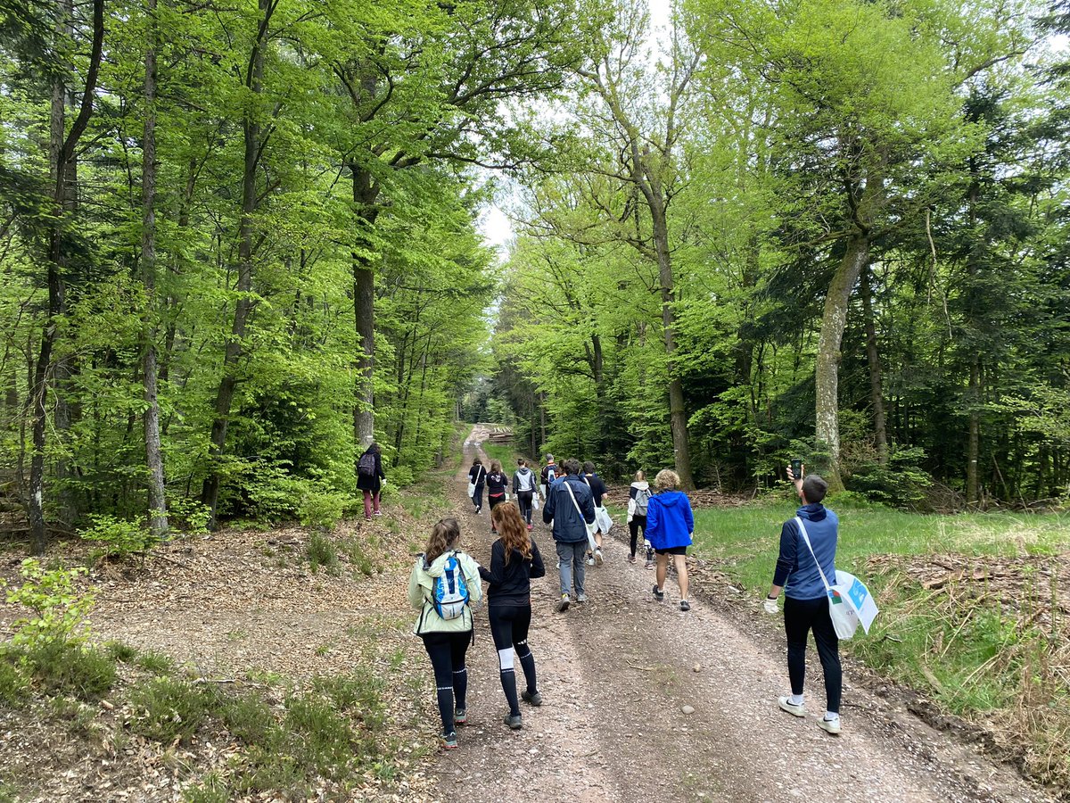 Merci aux 30 étudiants sportifs citoyens de <a href="/Univ_Lorraine/">Lorraine</a> réunis en forêt des 3 soldats <a href="/VilledEpinal/">Ville d'Epinal</a> pour leur engagement lors de la marche verte organisée par <a href="/SportUNancyMetz/">Ligue Grand Est FFSU - Nancy-Metz</a> ! Rdv au #CFUCourseOrientation labellisé #SportPlanète par <a href="/MAIF/">MAIF</a> les 14/15 mai dans <a href="/LaVieEnVosges/">JeVoisLaVieEnVosges</a> !